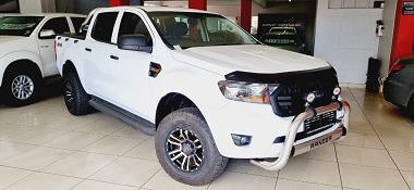 2019 Ford Ranger 2.2 XL D/C M/T 4x4 - Excellent Condition, Full Service History, Spare Key, New Tyres, Nudge Bar, Bosch Spotlights, Sidesteps, Roll Bar, Load Bin Cover, Rubberized Load Bin, Tow Bar, Air Conditioning, Airbags, Bluetooth Radio, Multi Functional Steering, Electronic Windows,